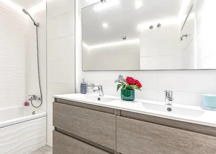 شقة Ocean Garden With Seaview. *