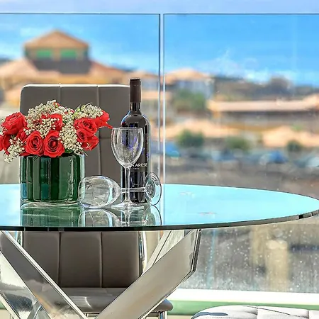Apartment Ocean Garden With Seaview. Costa Adeje (Tenerife)
